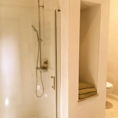 Maison Du Guit بيت ضيافة 3*